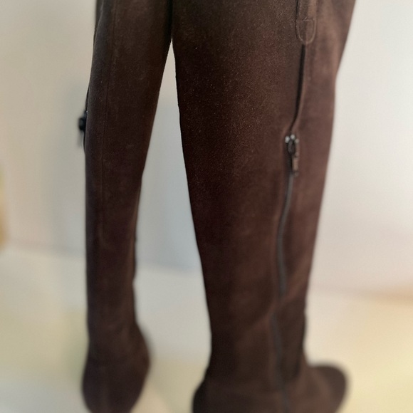 Tall brown suede boots with a wedge heel - Picture 3 of 4